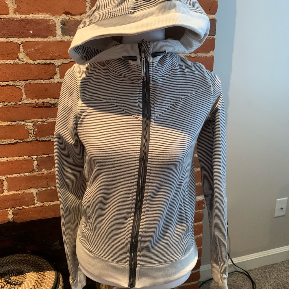 Lululemon hoodie, size 4